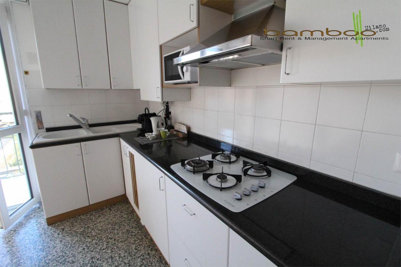 Bamboo Milano Ebro Apartment Bagian luar foto