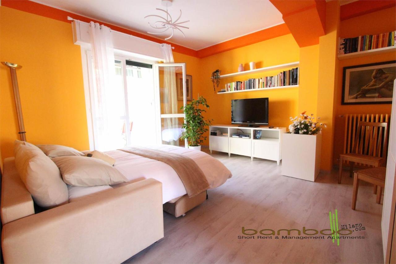 Bamboo Milano Ebro Apartment Bagian luar foto