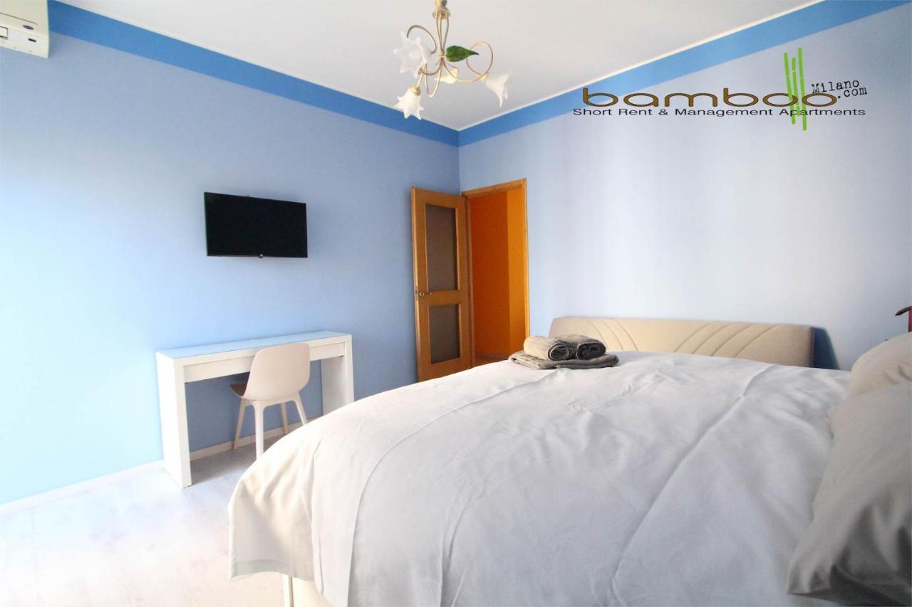 Bamboo Milano Ebro Apartment Bagian luar foto