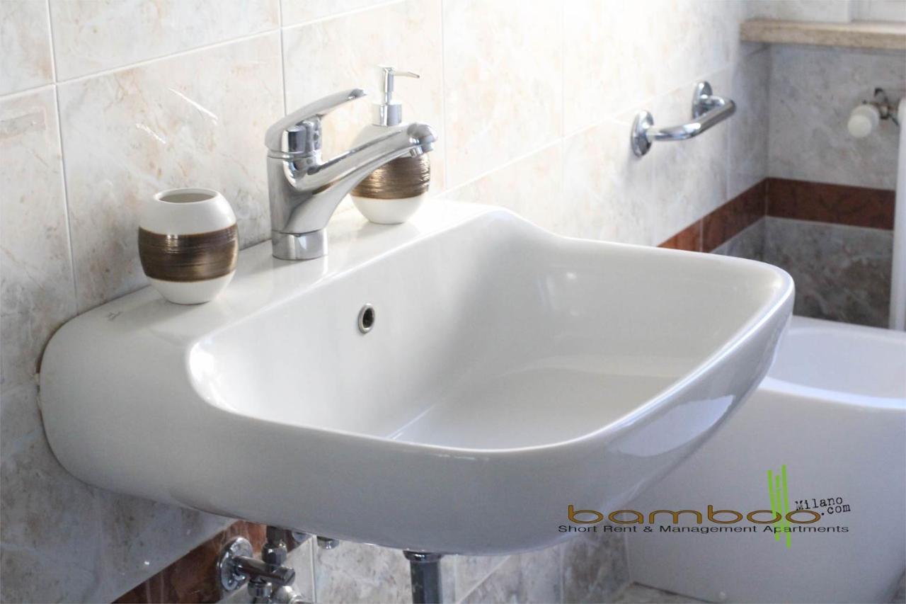 Bamboo Milano Ebro Apartment Bagian luar foto