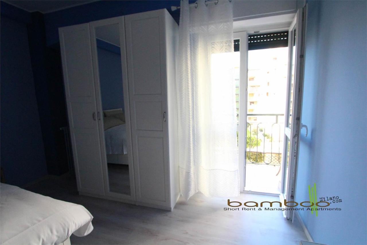 Bamboo Milano Ebro Apartment Bagian luar foto
