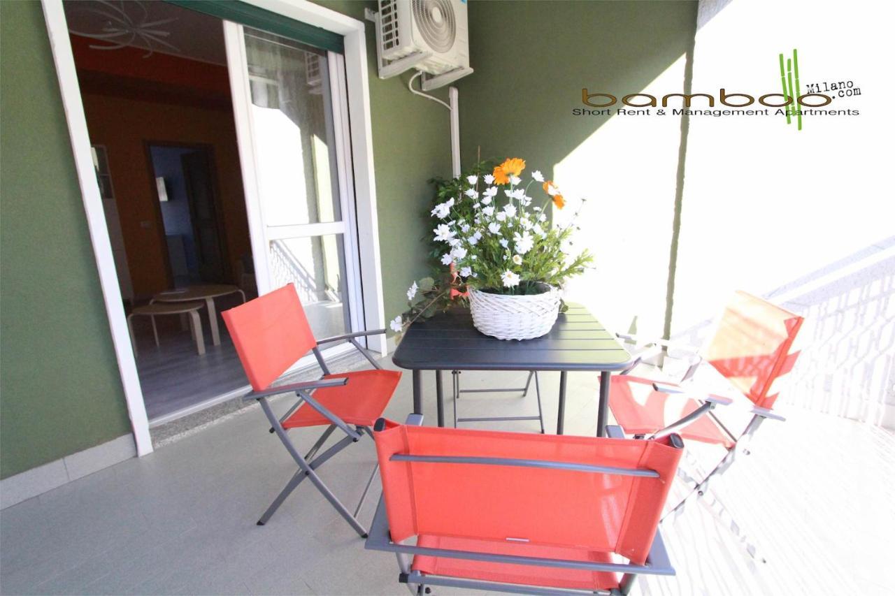 Bamboo Milano Ebro Apartment Bagian luar foto